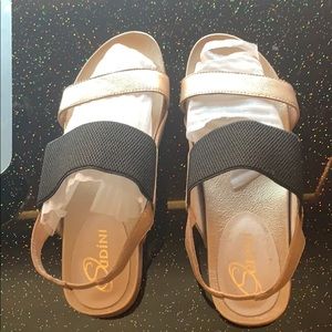 Very beautiful brand new sandals